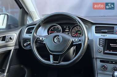 Универсал Volkswagen Golf 2015 в Львове