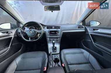 Универсал Volkswagen Golf 2015 в Львове