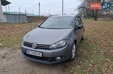 Хэтчбек Volkswagen Golf 2012 в 