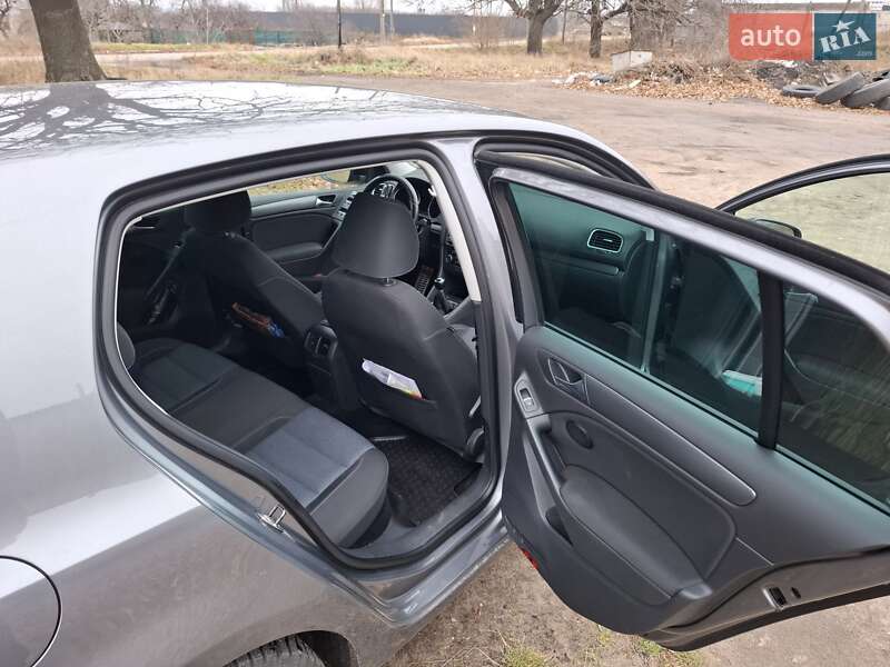 Хетчбек Volkswagen Golf 2012 в Вознесенську