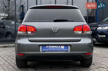 Хэтчбек Volkswagen Golf 2010 в 