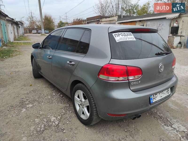 Хэтчбек Volkswagen Golf 2012 в Запорожье