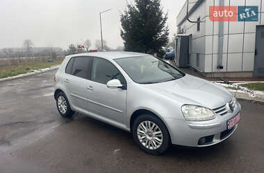 Хетчбек Volkswagen Golf 2008 в Дубні