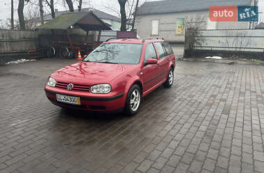 Універсал Volkswagen Golf 2001 в Києві