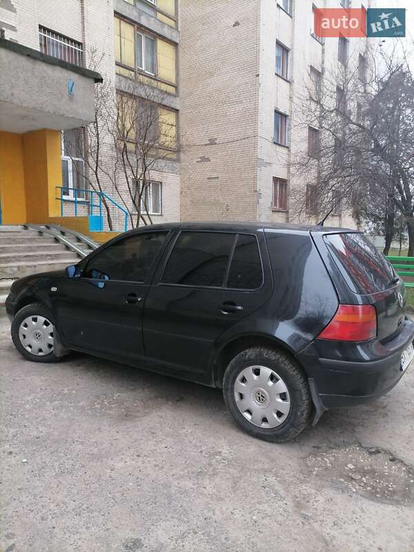 Хетчбек Volkswagen Golf 2001 в Хмельницькому