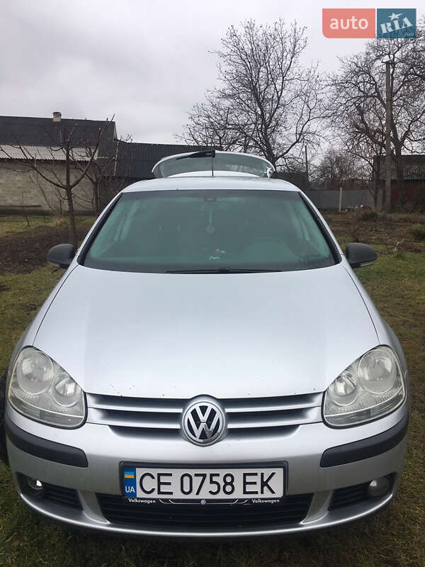 Хетчбек Volkswagen Golf 2007 в Чернівцях