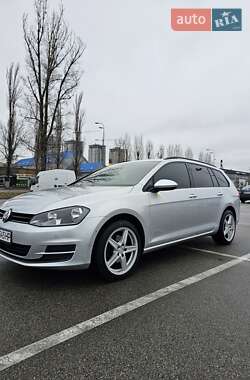 Универсал Volkswagen Golf 2014 в Киеве