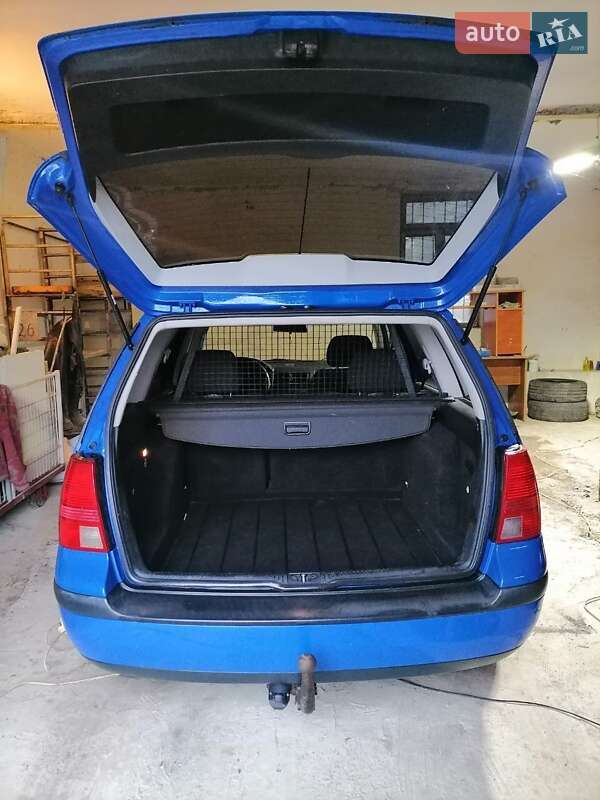 Универсал Volkswagen Golf 2001 в Львове