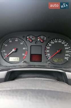 Универсал Volkswagen Golf 2001 в 