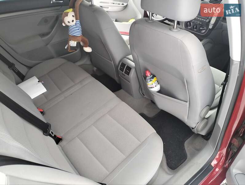Хетчбек Volkswagen Golf 2004 в Рівному фото 10 Хетчбек Volkswagen Golf 2004 в Рівному