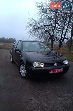 Хетчбек Volkswagen Golf 2002 в Полтаві