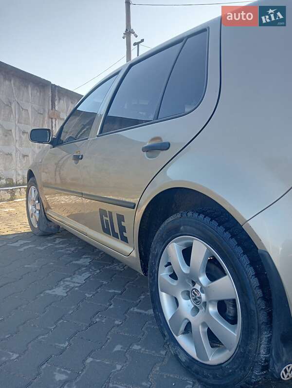 Хетчбек Volkswagen Golf 2000 в Хмельницькому