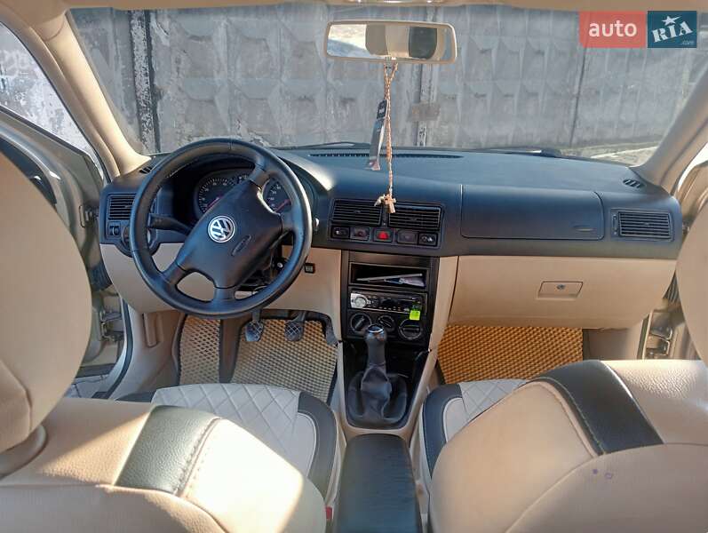 Хетчбек Volkswagen Golf 2000 в Хмельницькому