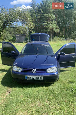 Хетчбек Volkswagen Golf 2003 в Кременці