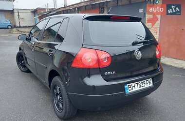 Хэтчбек Volkswagen Golf 2008 в Киеве