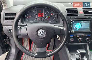 Хэтчбек Volkswagen Golf 2008 в Киеве