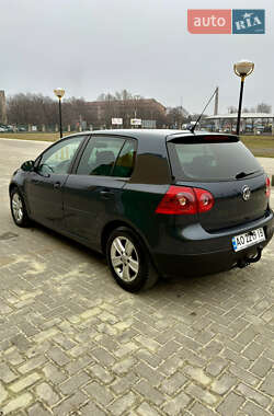 Хетчбек Volkswagen Golf 2007 в Мукачевому