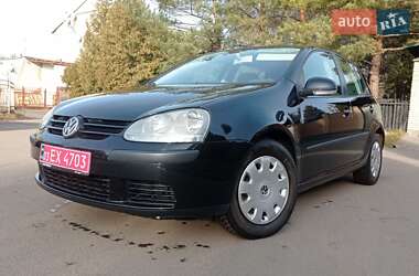 Хетчбек Volkswagen Golf 2005 в Луцьку