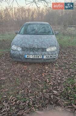 Хетчбек Volkswagen Golf 2000 в Запоріжжі