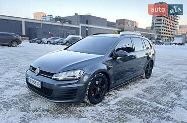 Универсал Volkswagen Golf 2015 в Киеве