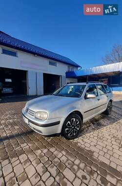 Універсал Volkswagen Golf 2002 в Кременці