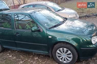 Хэтчбек Volkswagen Golf 2001 в Львове