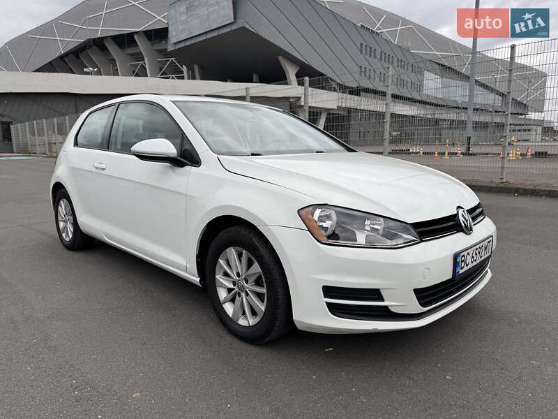 Хэтчбек Volkswagen Golf 2015 в Львове
