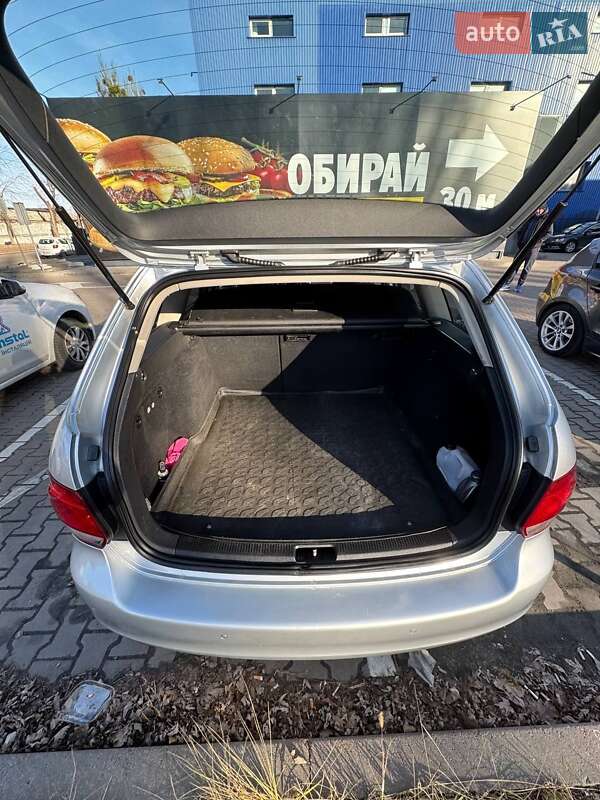 Універсал Volkswagen Golf 2011 в Києві