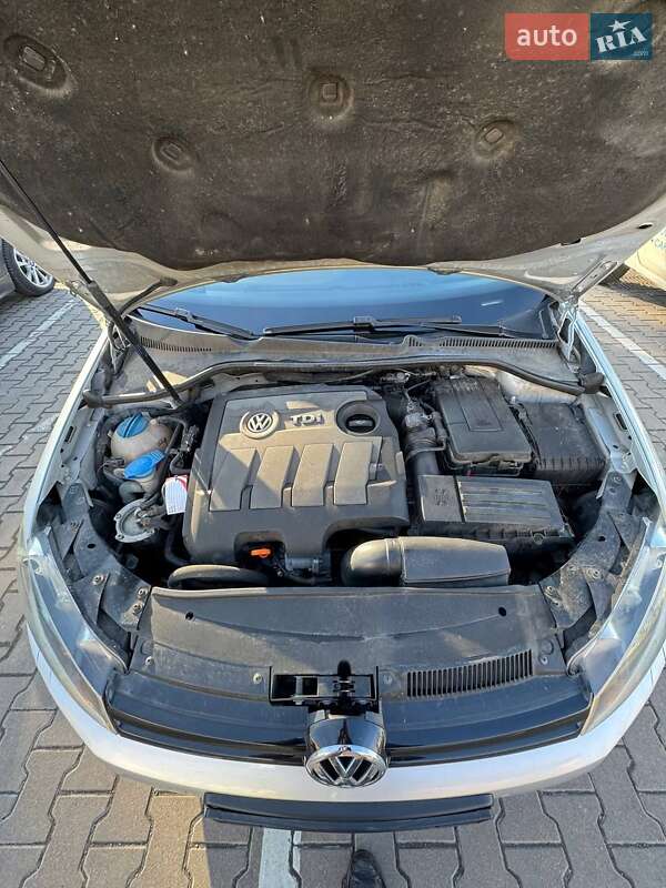 Універсал Volkswagen Golf 2011 в Києві