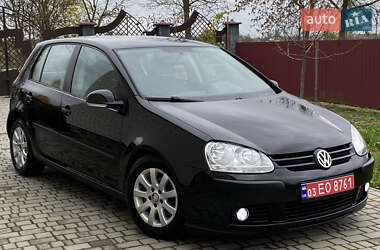 Хетчбек Volkswagen Golf 2004 в Луцьку