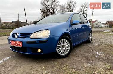 Хетчбек Volkswagen Golf 2004 в Дубні