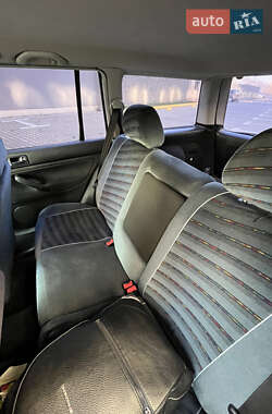 Универсал Volkswagen Golf 2003 в 