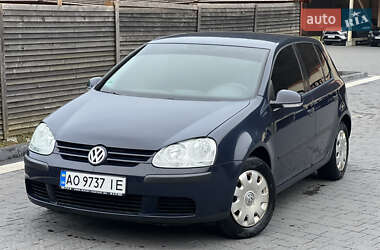 Хетчбек Volkswagen Golf 2004 в Міжгір'ї