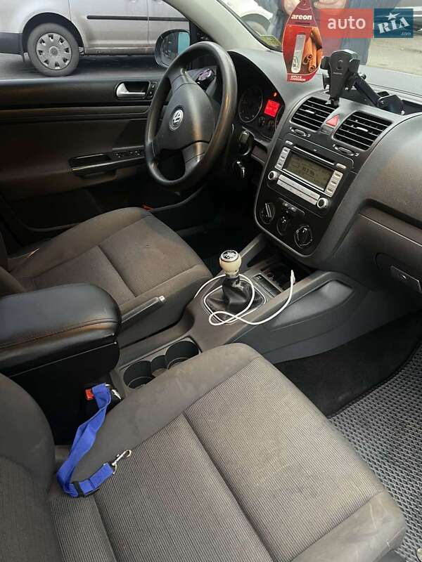 Хетчбек Volkswagen Golf 2007 в Мукачевому