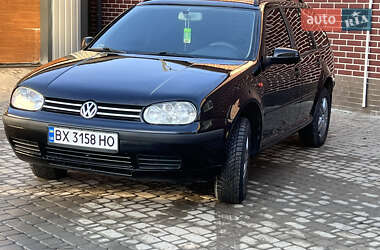 Універсал Volkswagen Golf 2002 в Борщеві