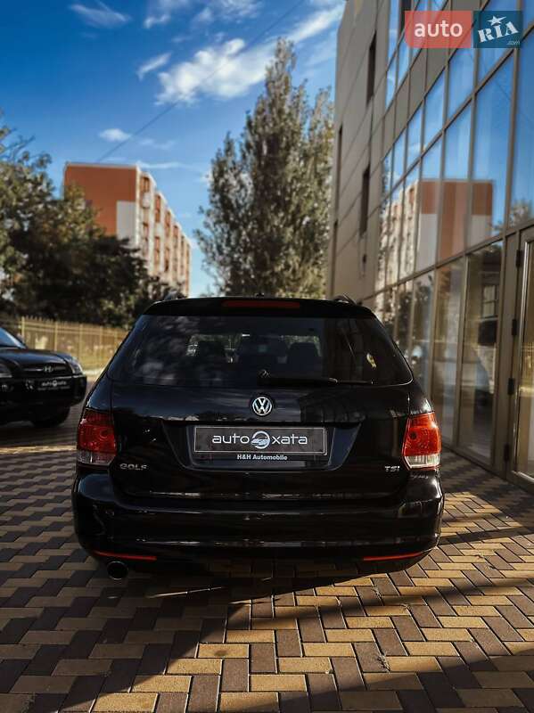 Хэтчбек Volkswagen Golf 2011 в Николаеве