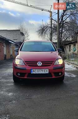 Хетчбек Volkswagen Golf 2006 в Луцьку