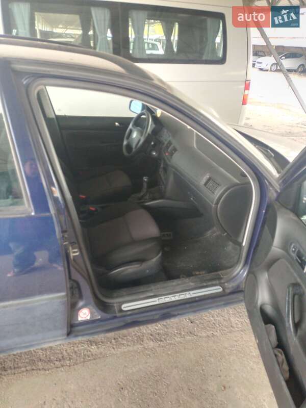 Универсал Volkswagen Golf 2001 в Каменском