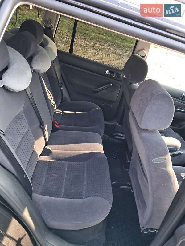 Універсал Volkswagen Golf 2000 в Коломиї