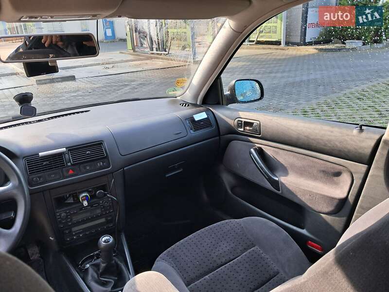 Універсал Volkswagen Golf 2000 в Коломиї