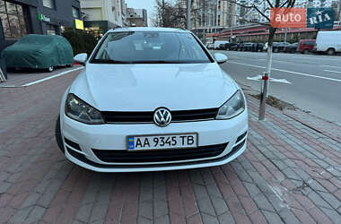 Универсал Volkswagen Golf 2015 в Киеве