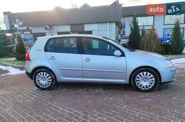 Хетчбек Volkswagen Golf 2006 в Сарнах