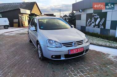 Хетчбек Volkswagen Golf 2006 в Сарнах