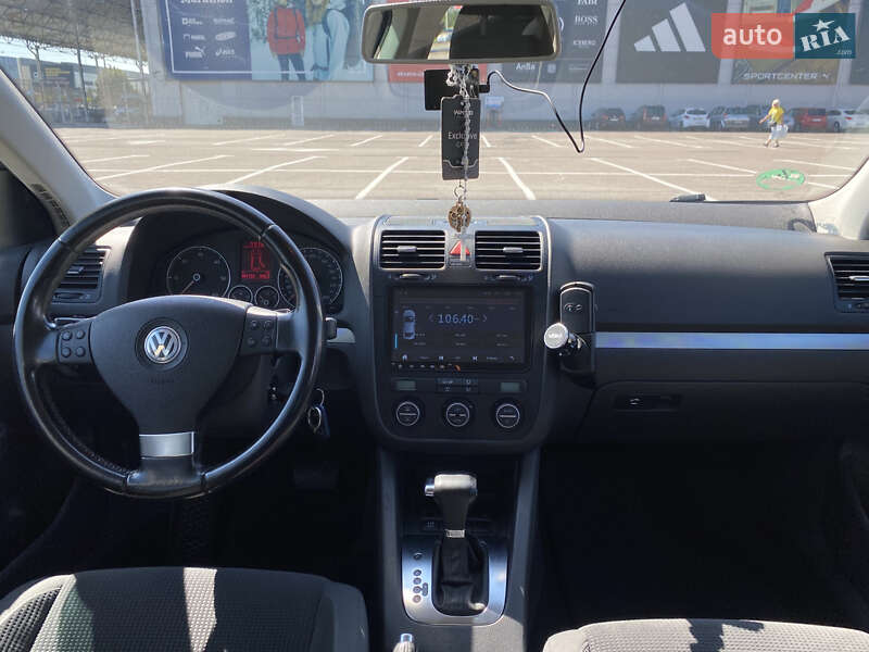 Універсал Volkswagen Golf 2009 в Києві