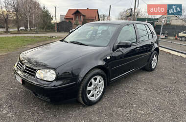 Хэтчбек Volkswagen Golf 2002 в Луцке