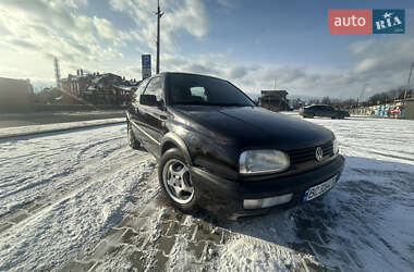 Хетчбек Volkswagen Golf 1995 в Дрогобичі