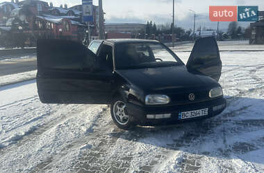 Хэтчбек Volkswagen Golf 1995 в Дрогобыче