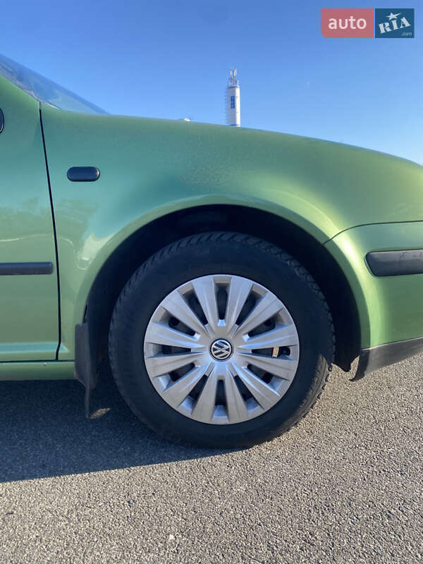 Хетчбек Volkswagen Golf 1998 в Києві