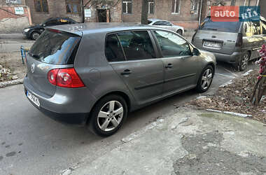 Хетчбек Volkswagen Golf 2004 в Запоріжжі