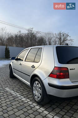 Хэтчбек Volkswagen Golf 2001 в Ивано-Франковске